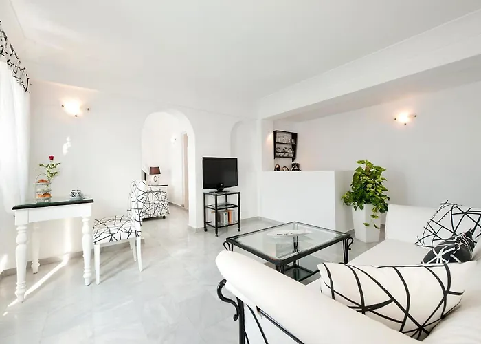 Anastasis And Ξενοδοχείο *