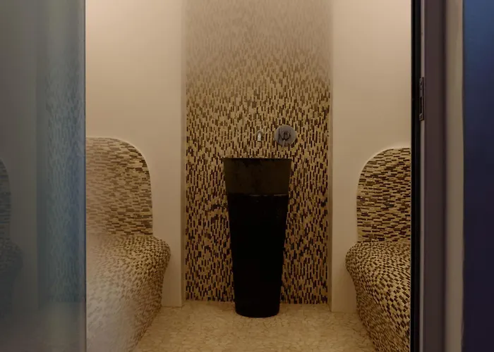 Anastasis And Hotell Imerovigli (Santorini)