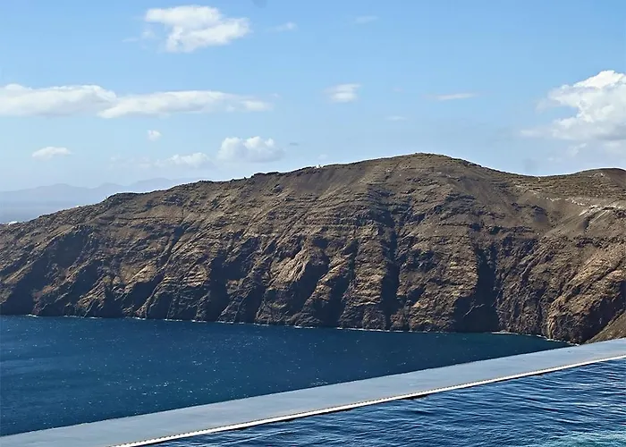 Anastasis And Hotell Imerovigli (Santorini)