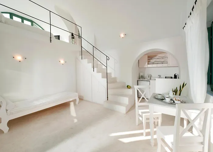 Anastasis And מלון אימרוביגלי