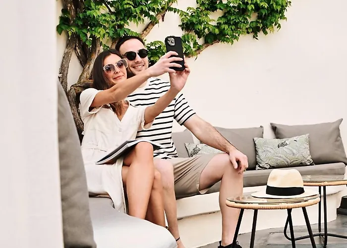 Anastasis And מלון אימרוביגלי